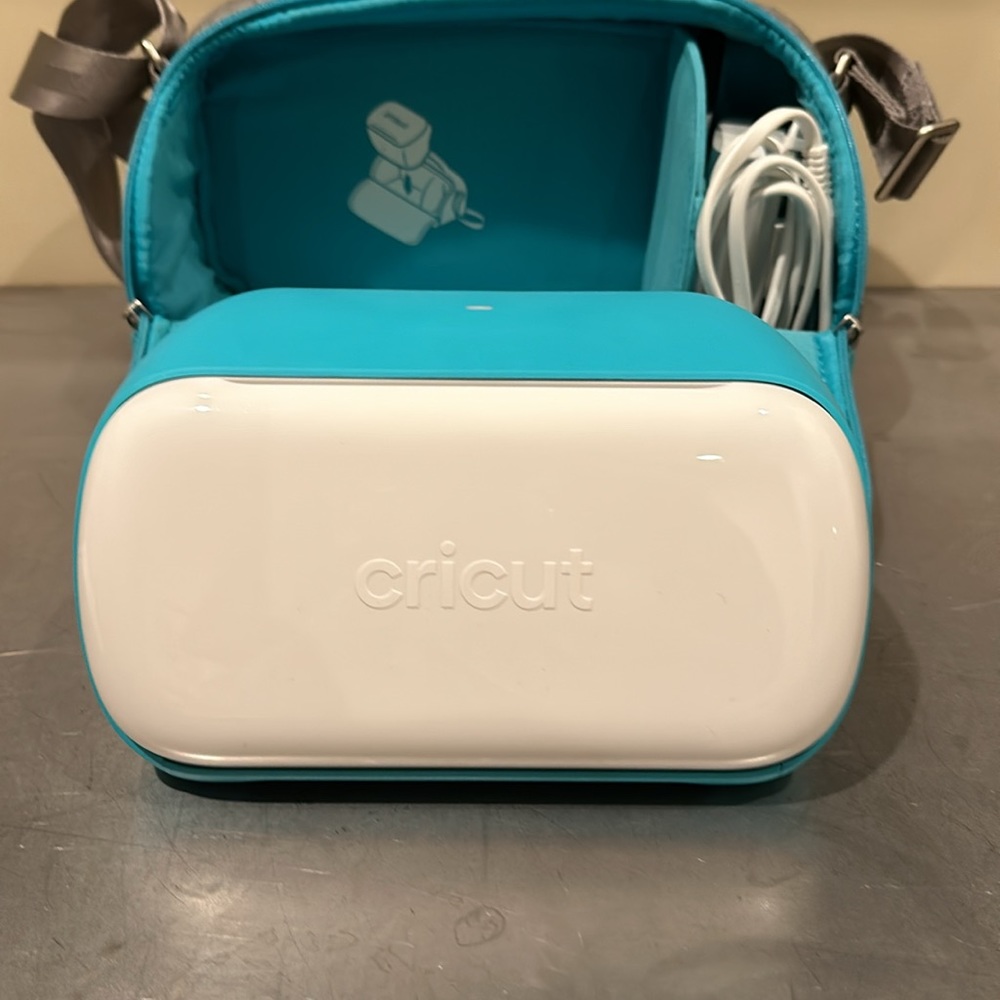Circuit Joy w/ Carrying case & smart vinyls
